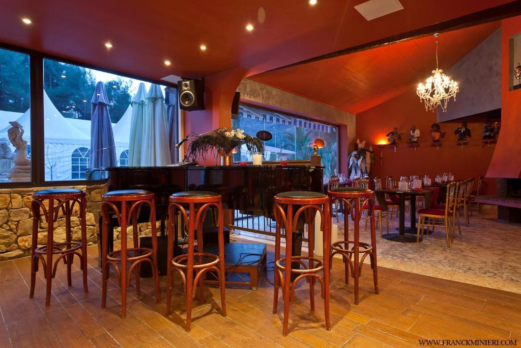 Villa Cyriel Contes  Buitenkant foto